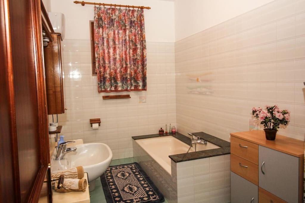 La Casa Di Carlo Apartment Sant'Antioco Exterior photo